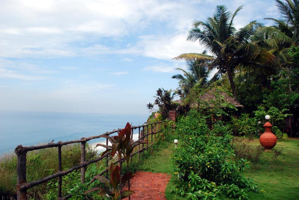 Hotel The Eco Varkala Esterno foto