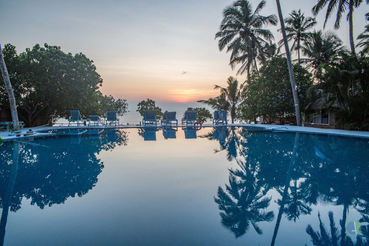 Hotel The Eco Varkala Esterno foto