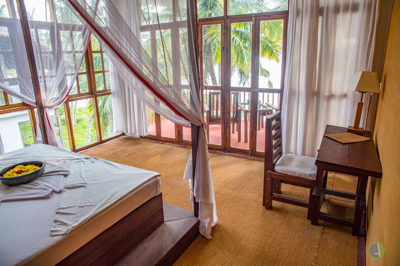 Hotel The Eco Varkala Esterno foto