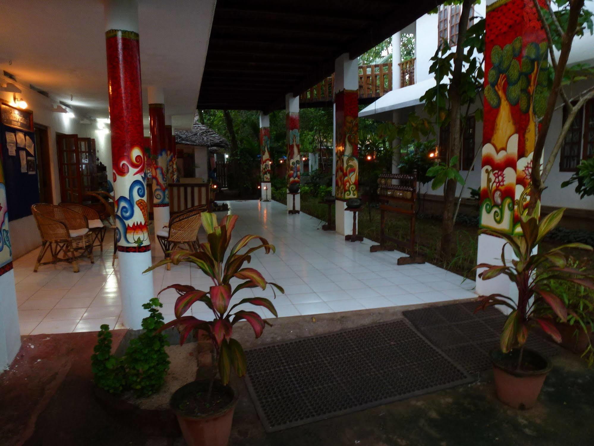 Hotel The Eco Varkala Esterno foto