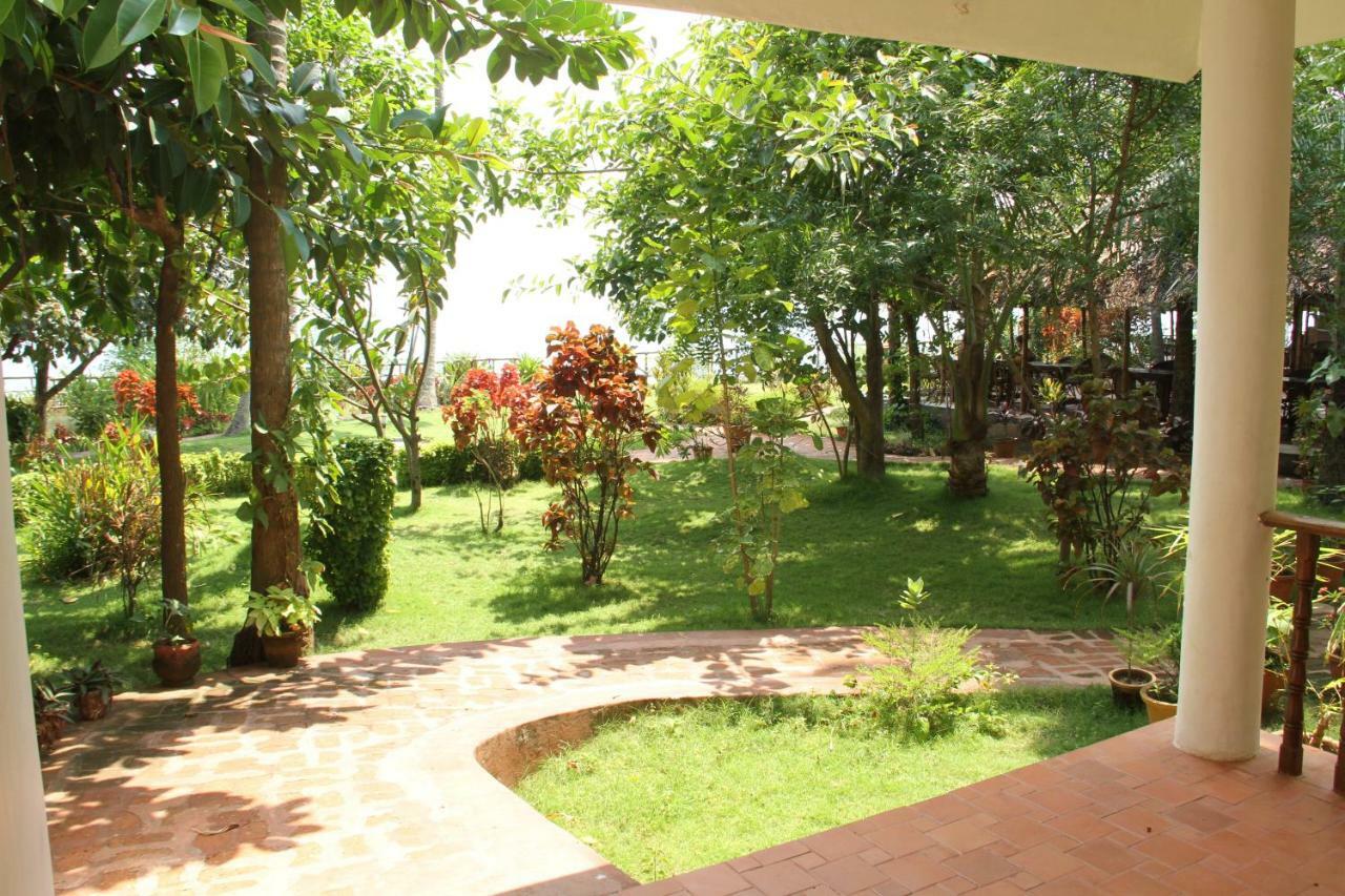 Hotel The Eco Varkala Esterno foto